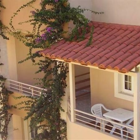 Nirvana Studios And Apartements Jeorjúpoli Kültér fotó